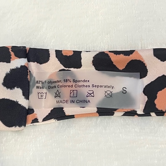 NWOT SweatyRocks Leopard Print Cheeky Bikini Swimsuit Set Top & Bottom Bandeau - Picture 5 of 6